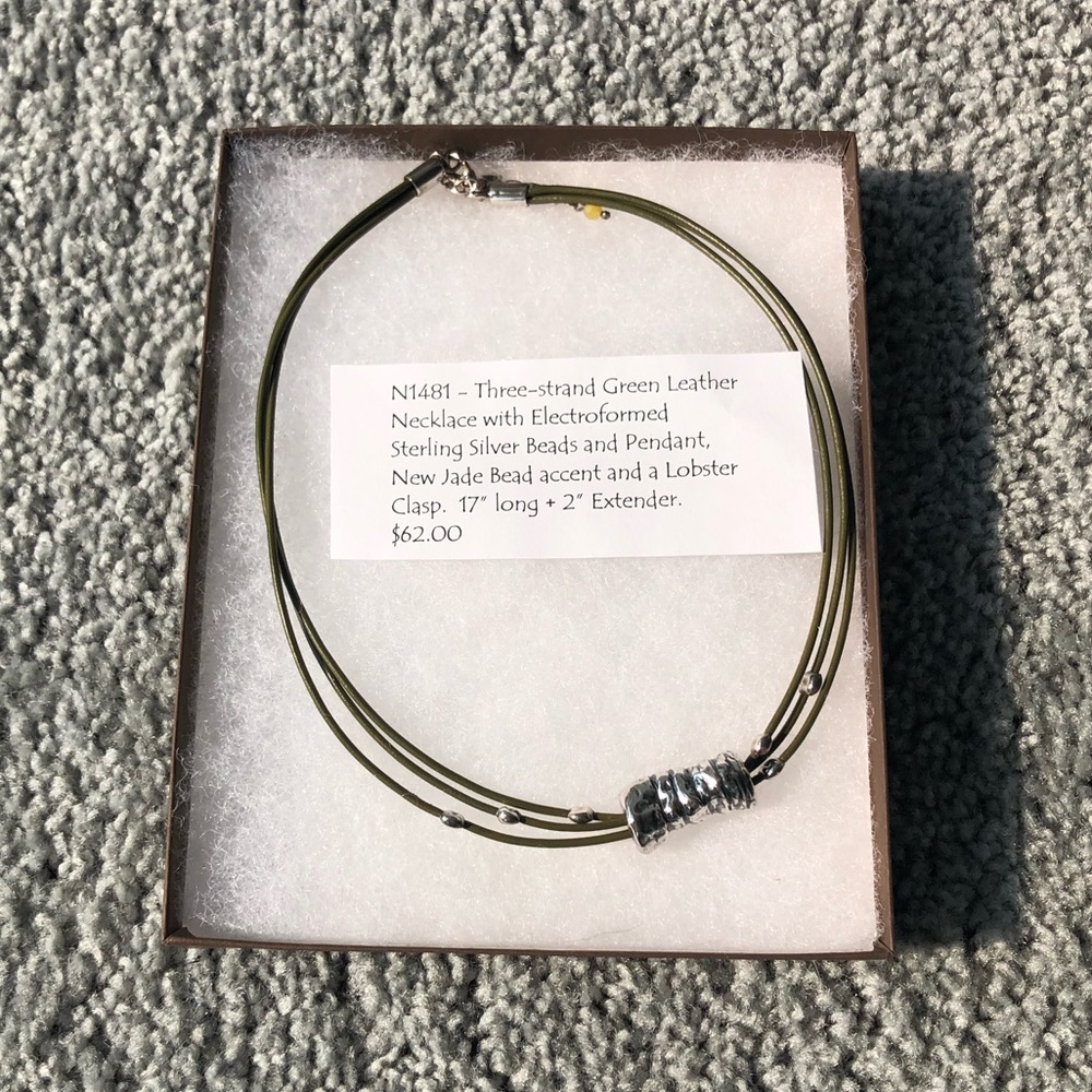 Silpada green leather and sterling silver necklace